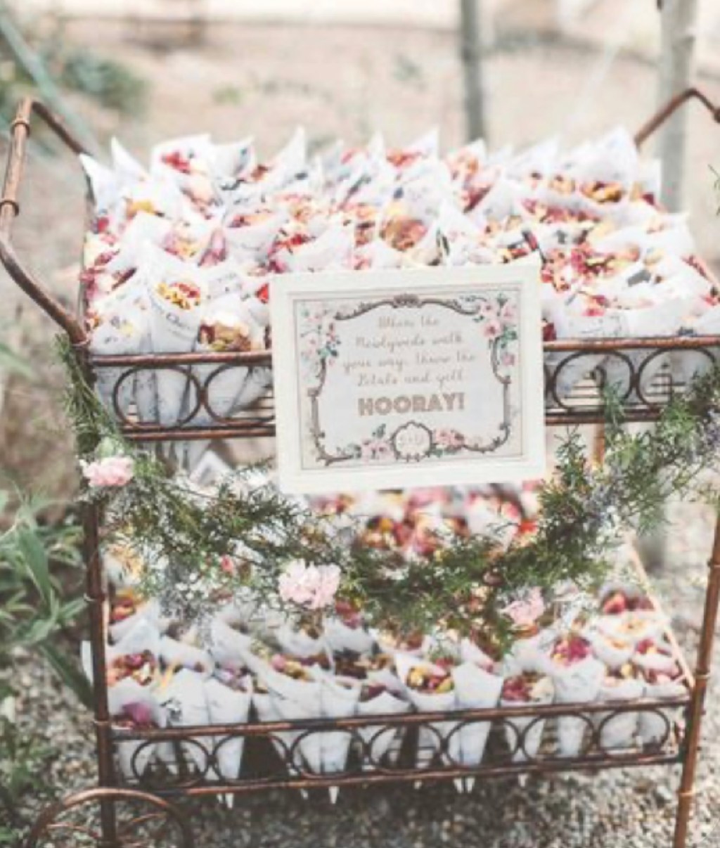 Guest Entertainment and Favor Ideas (that don’t&nbsp;suck)